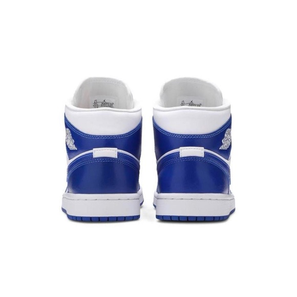 Women's Air Jordan 1Mid Kentucky Blue
Size: W 9 / M 7.5
Worn once - Picture 4 of 4